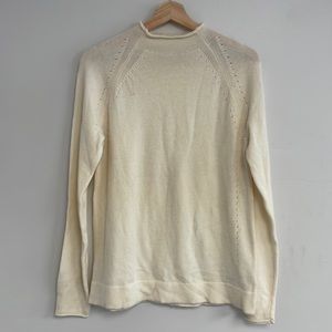 Women’s Gap sweater